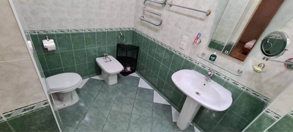 ПОПУГАЙЧИКИ продается 3 комн квартира Госпитальный