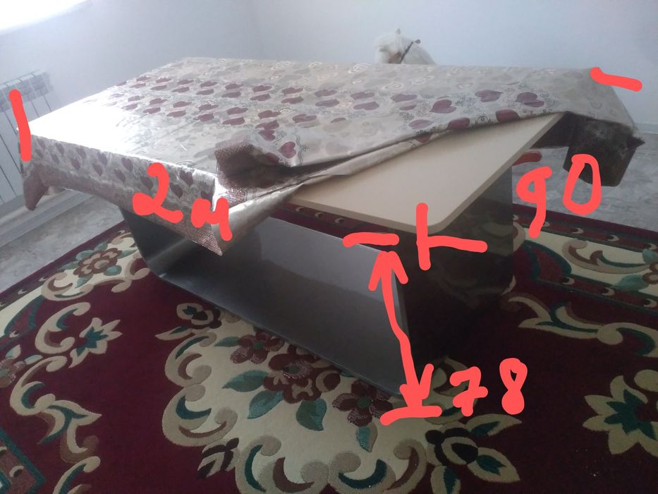 Стол мощный для кухни