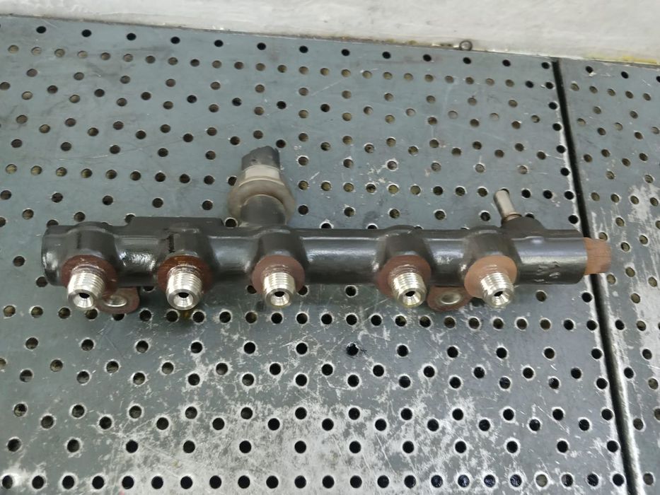 rampa injectoare 2.0 hdi ah01  peugeot 5008 308  citroen c5 9674300080-05  28285170