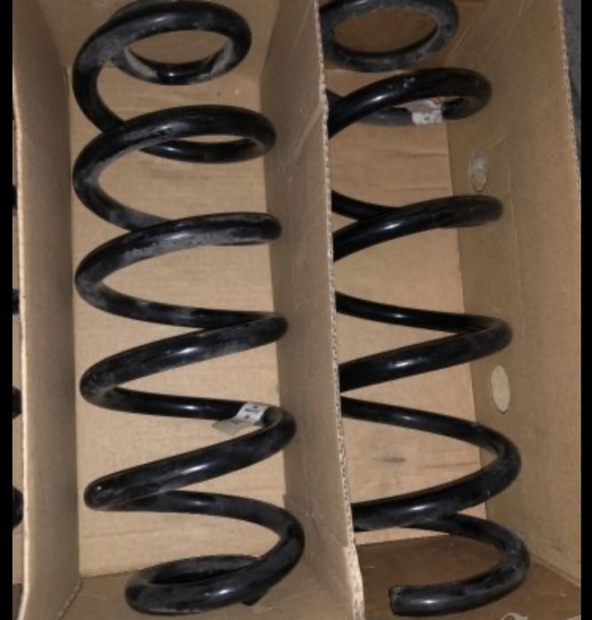 Оригинални пружини от Audi Ауди A4 B9 Quattro.