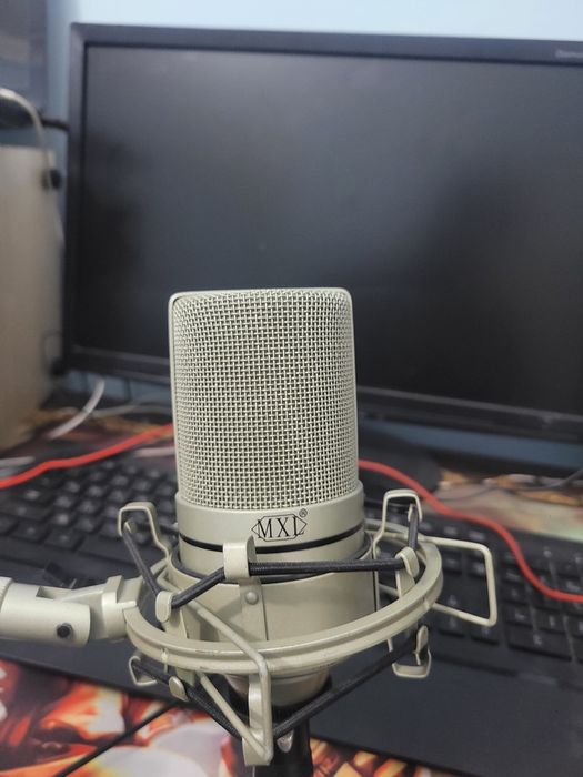 Mikrafon SOTLADI 990 MXL