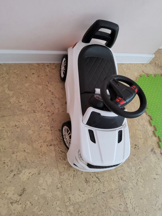 Продам детскую машинку