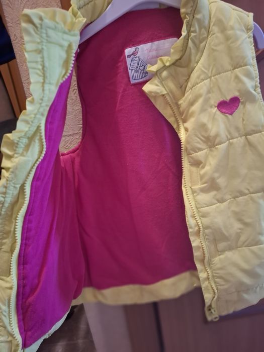 Тёплая жилетка для девочки из Германии