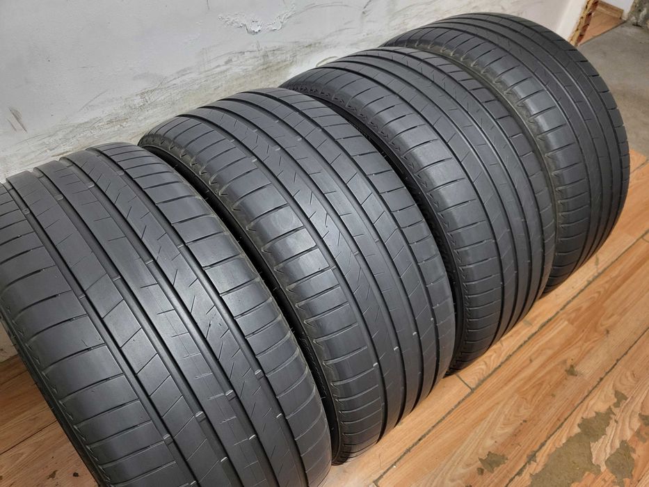 285/35/22 Bridgestone 23 г. / летни гуми