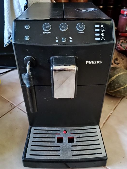 Продавам работещ кафеавтомат Philips за части