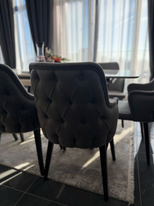 разтегателен диван, холна и трапезна маса, кресло, столове