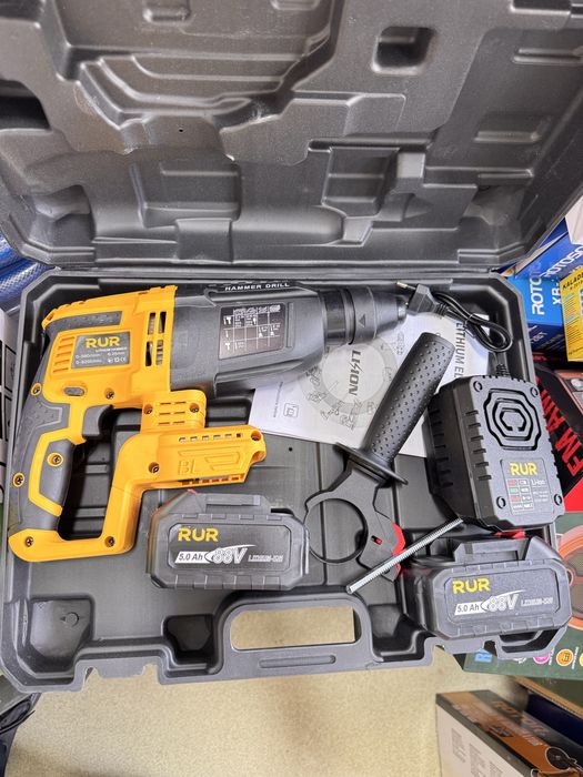 Ciocan Rotopercutor cu 2 acumulatori Mari de 88V