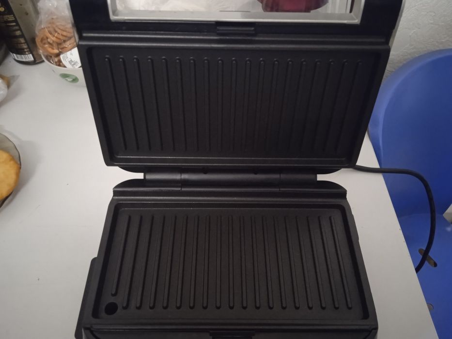 Гриль Delonghi SW-12AC.S