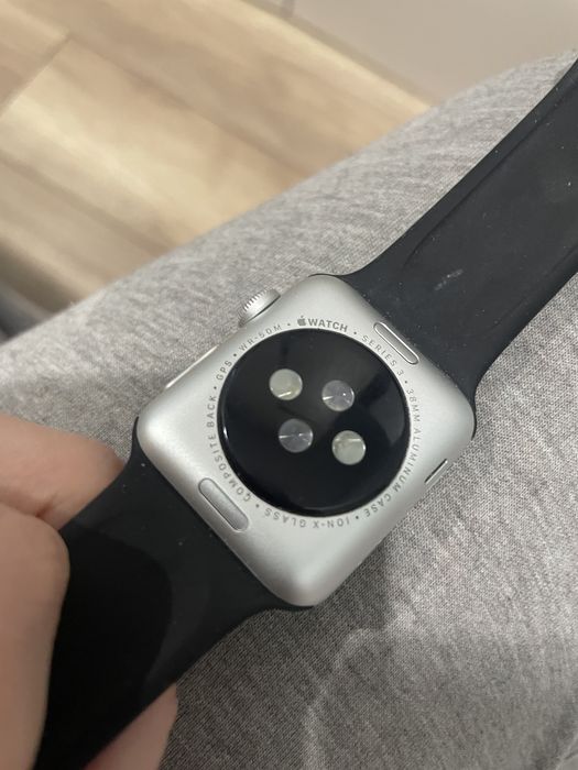 Продам часы эйпл