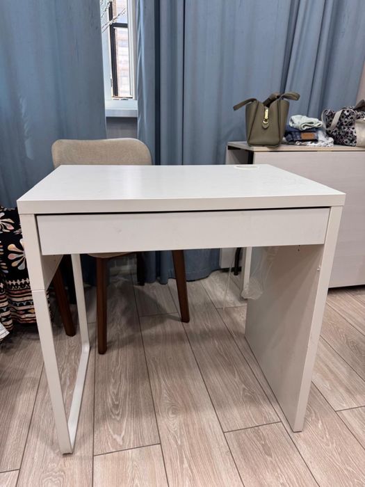 Продам стол от IKEA в хорошем состоянии!