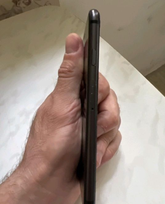 IPhone 8 на 64 гб б/у