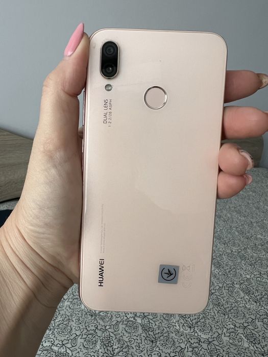 Huawei P20 Lite  мобилен телефон