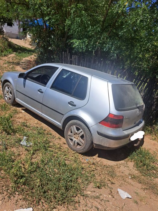 Vând golf 4 1.4 benzina plus GPL