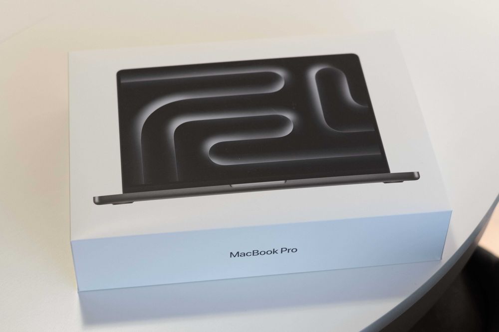 Неразопакован! MacBook Pro M5 Black | 16GB RAM 1TB SSD  НОВ  Гаранция