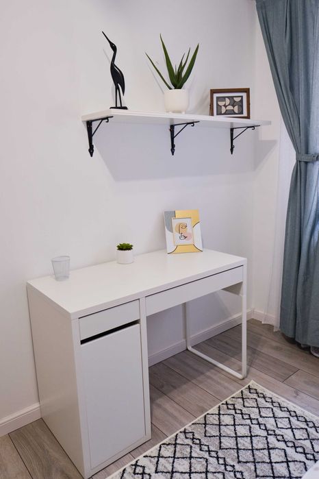 Inchiriez apartament cu 3 camere in zona Soarelui