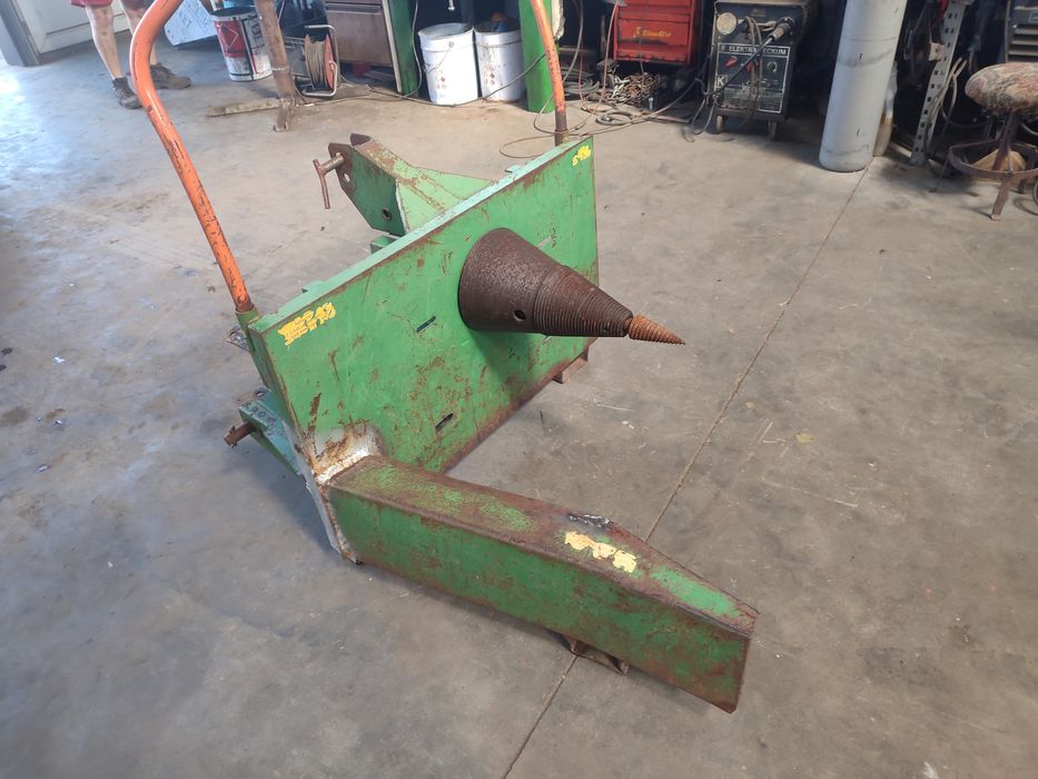 Despicator lemne cu con