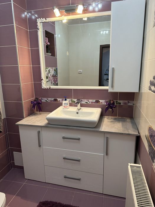 Vand mobilier de baie cu chiuveta