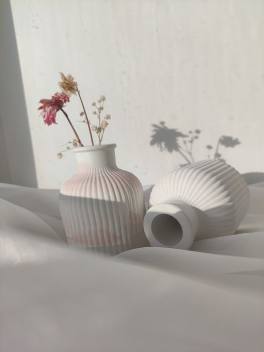 Гипсовая ваза для интерьера