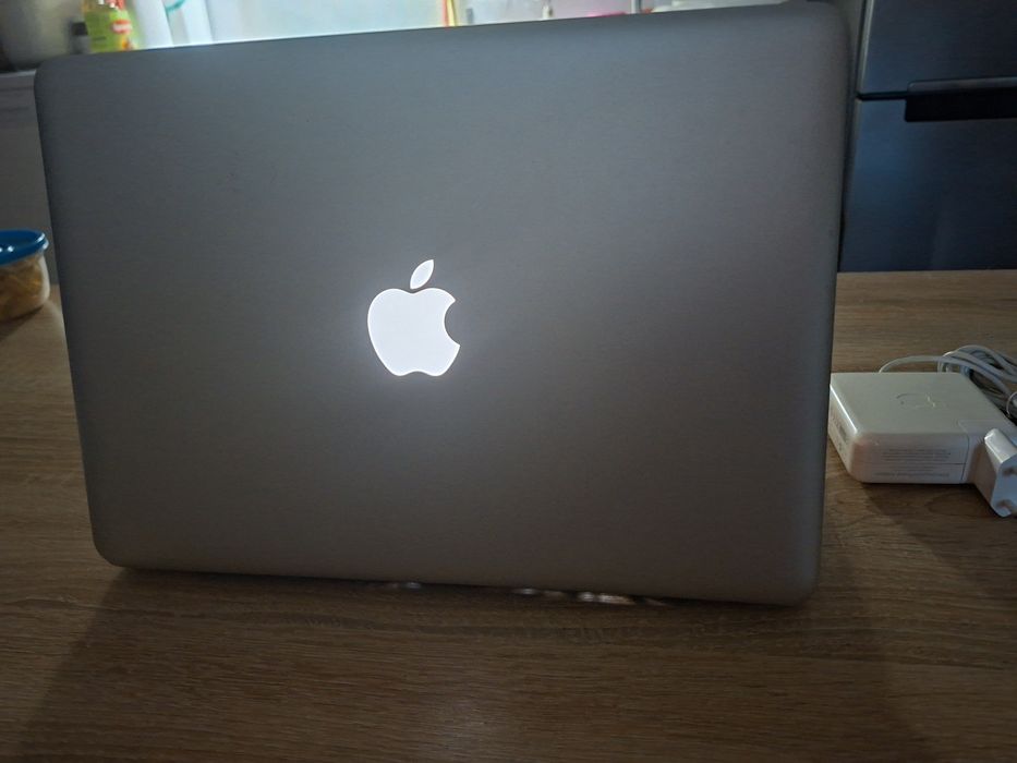 Laptop Apple MacBook Pro 13” (Mid 2012) + încărcător original