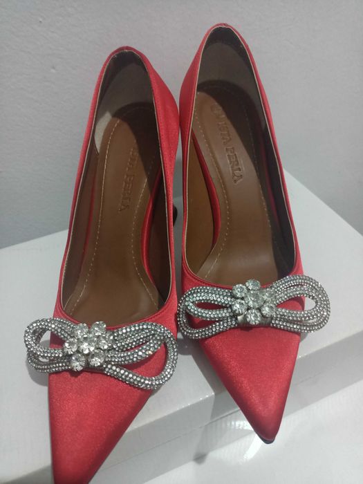 Красные туфли новые