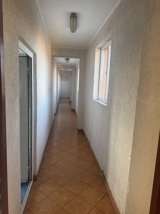 Spatii birouri in cladire Business / AC/ fibra / balcon - zona Dovali