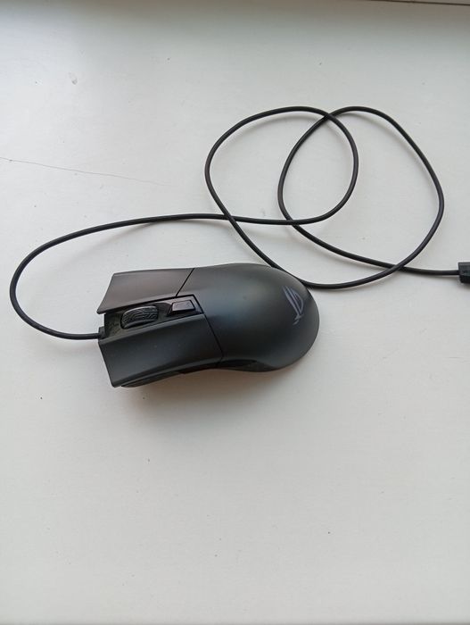 Продам игровую мышь Rog Gladius 2