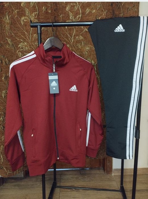 Спортен екип на Adidas