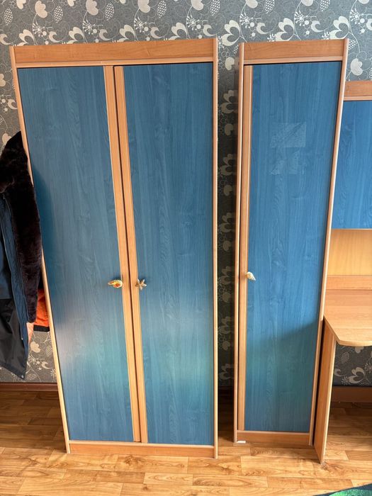 Продам  шкаф в детскую.