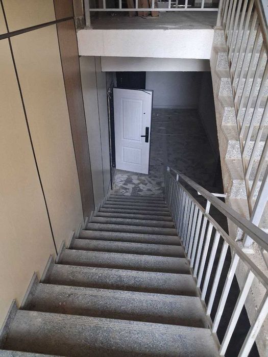 Дустлик ЭкоСити худудида жойлашган 2 хонали полуподвал сотилади