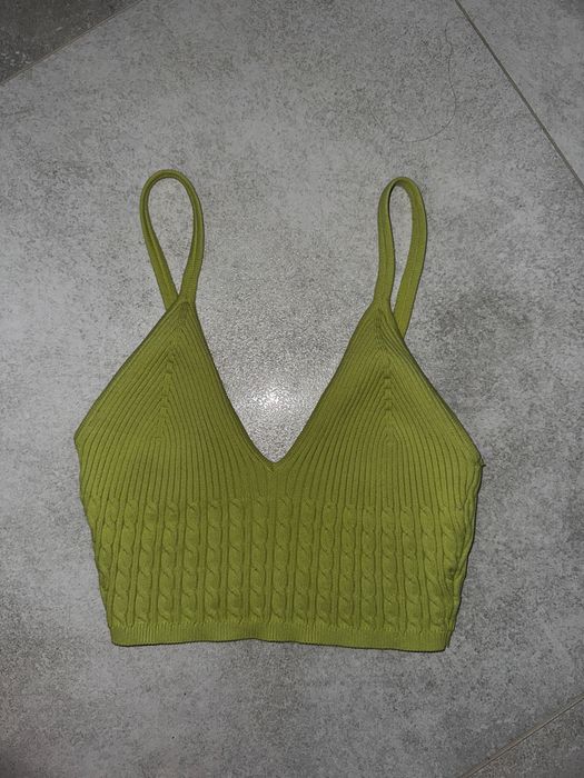 Зелен топ/потник xs от bershka