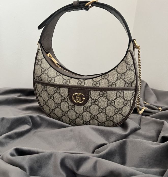 Две чанти на gucci , продават се отделно