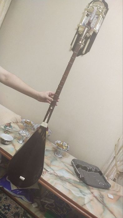 Музыкальный инструмент дутар