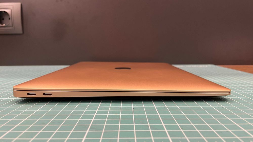 Mac book air 13 M1 Rose gold 256GB SSD КАТО НОВ 94% батерия