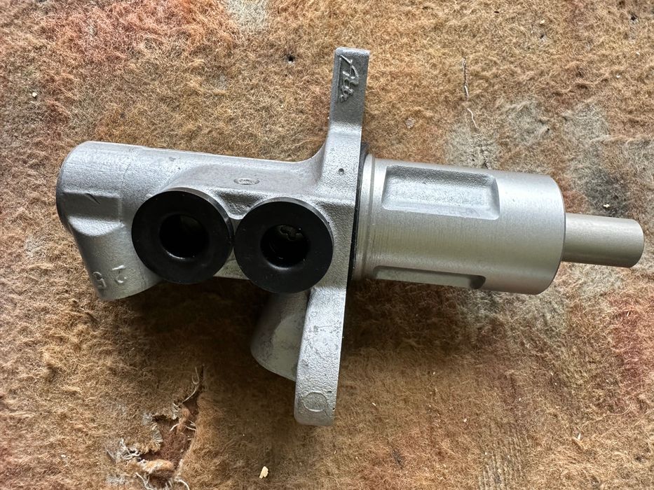 Главен спирачен цилиндър FTE 9220400 / H25962.3.1