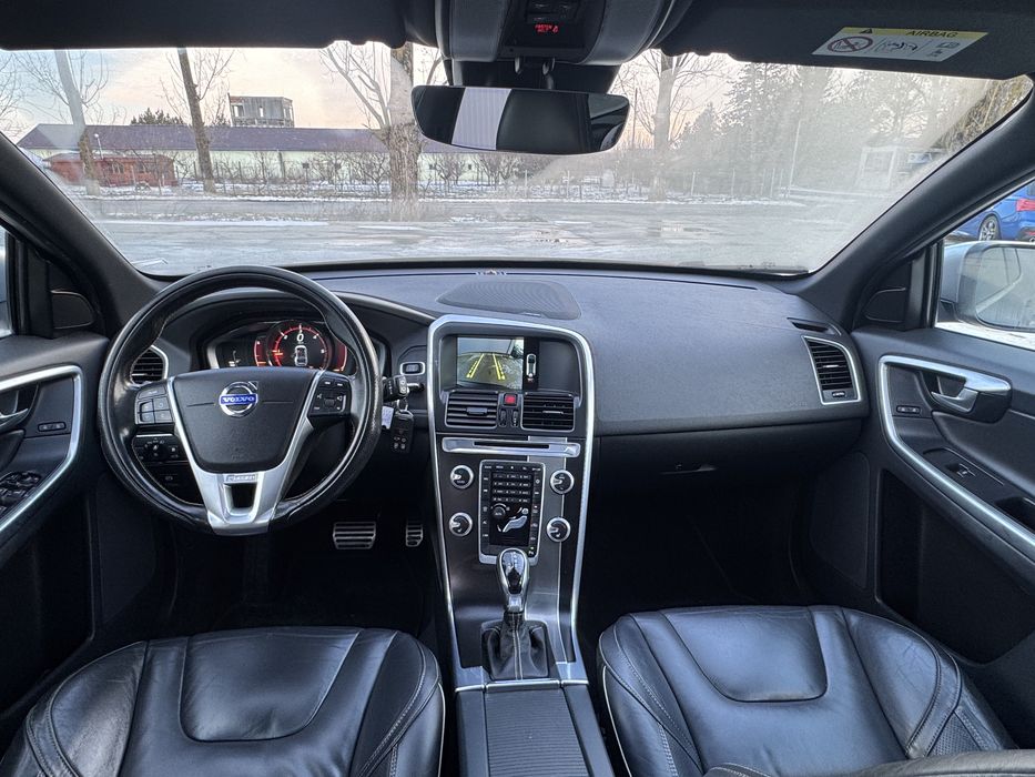 Volvo Xc60 2016 Automat/R design/pano/harman/camera/piele/rate/garanti