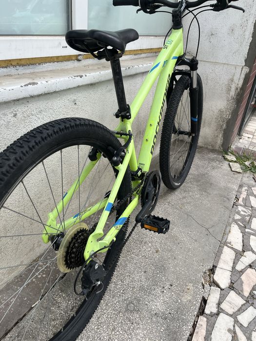 bicicleta BTwin 27,5 ST100