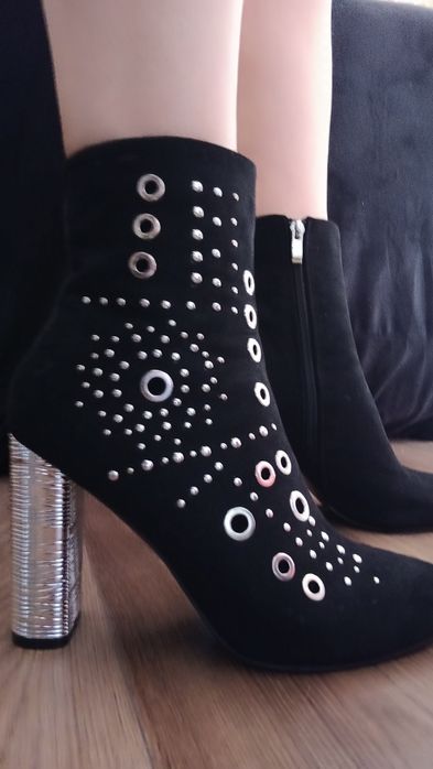 Botine înalte cu toc toamna-primavara