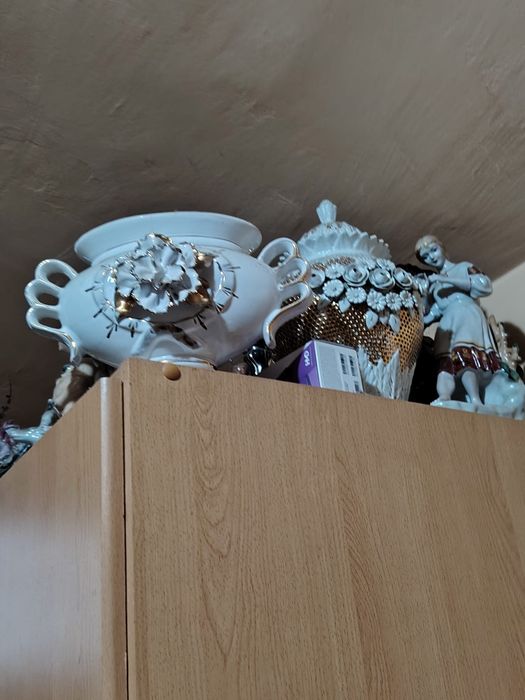 Lot bibelouri de vânzare