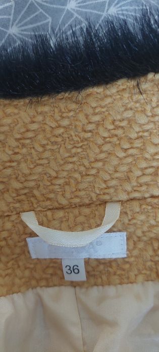 Palton 80% lâna ,mărimea 36