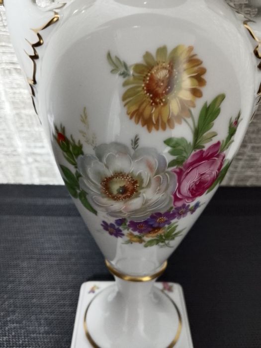 Винтажная фарфоровая ваза "Кaiser". Германия