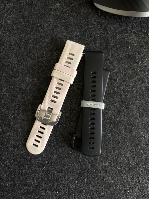 Garmin vivoactive 5 (42mm, black)