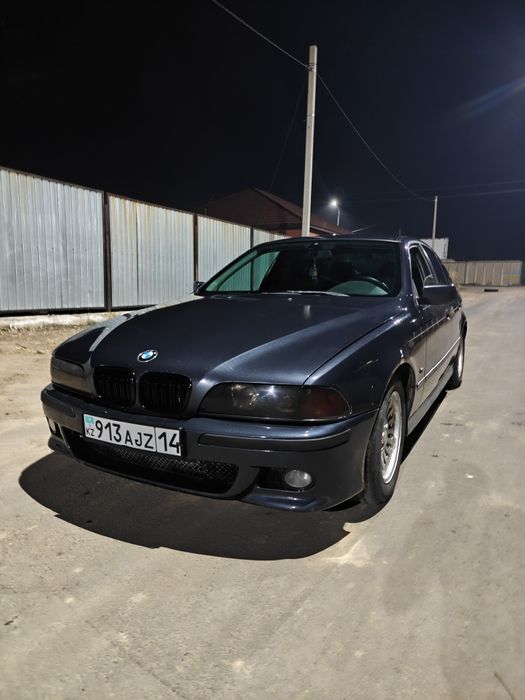 BMW E39 523i 1997г
