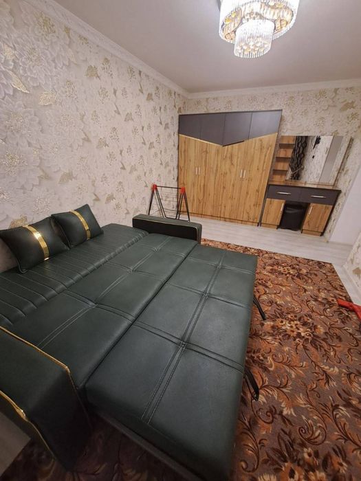 Срочно здаеться квартира в Аренду городе Чирчик раеоне Акавак центр