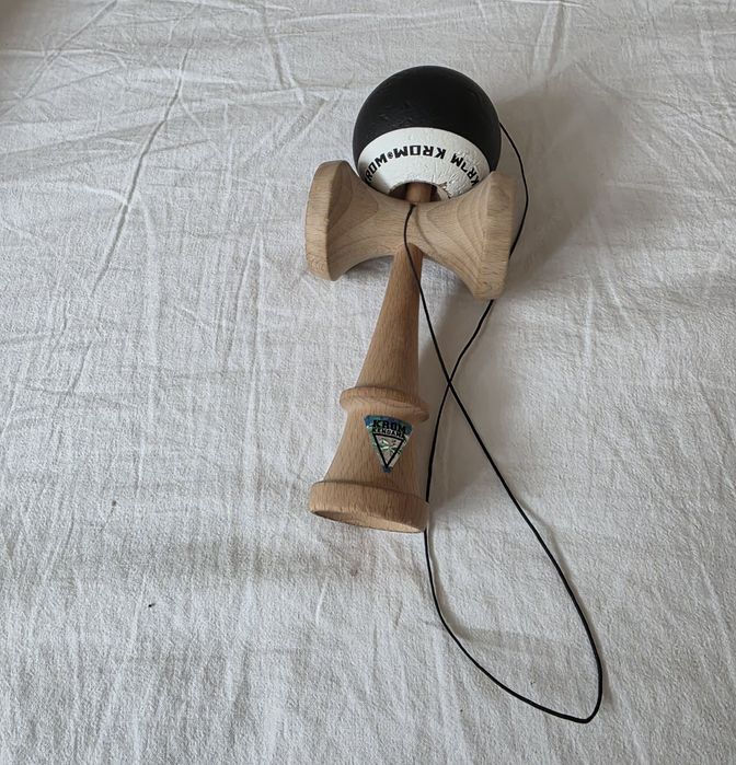 Kendama Krom Pop Rubber Black