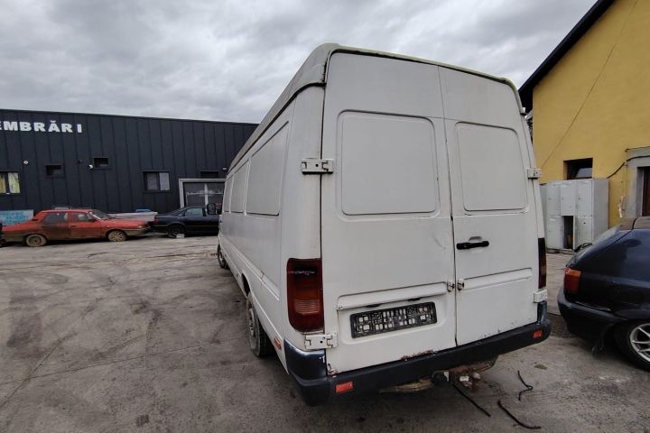 Far dreapta Volkswagen VW LT35 2000 2.5 TDi MT (109 hp)