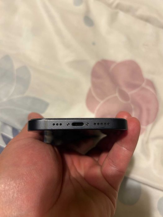 iphone 12   64gb  88% baterie schimb pc sau laptop