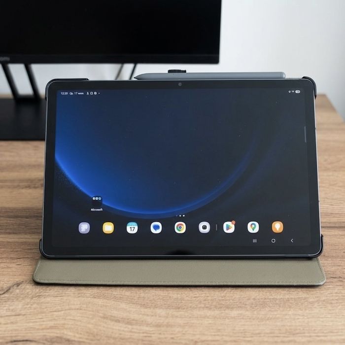 Samsung Galaxy Tab S9 FE 128GB + Чехол и Стилус