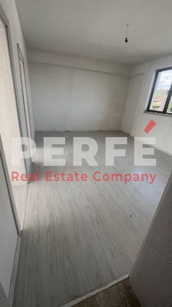 Продава се Къща в Каблешково - 132 кв.м за 985 €/кв.м - Снимка #3