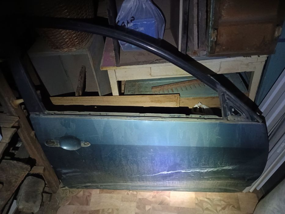 Дверь Nissan primera p12