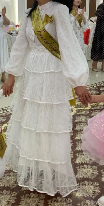 Көйлек сатылады.